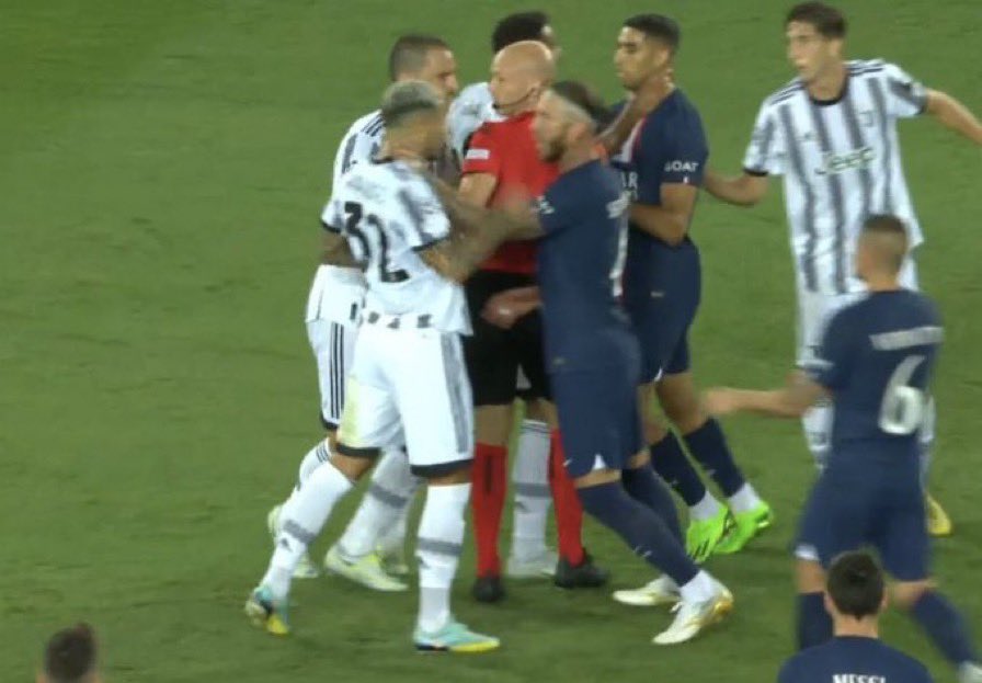 hasta077's tweet photo. RAMOS X PAREDES 

WAR X LOVE https://t.co/Y1OTtV23tb