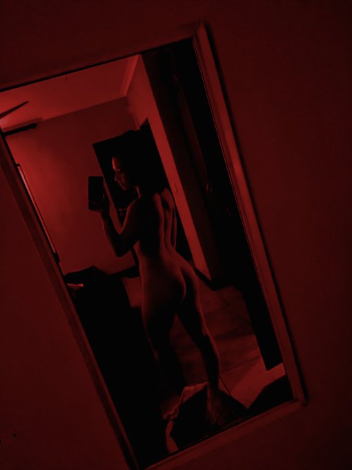 Play time? 🥺😈 https://t.co/bCCqBAbeOS<a href="/tag/stripchatlive"class="tags"><span>#stripchatlive</span></a>