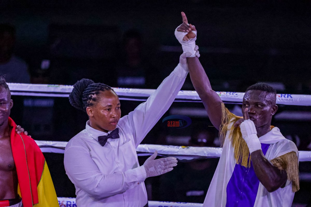 azamtvtz's tweet photo. USIKU WA RADI: Mtanzania, Fadhil Majiha amemchapa kwa pointi Manyo Plange kutoka Ghana kwenye pambano la saba usiku huu

Tuko LIVE #AzamSports1HD 

#ThunderNight #SuperDomeBoxing #VitasaNight #UsikuWaRadi #Vitasa #NgumiJiwe #VitasaFightNight #AzamSports1HD https://t.co/Gn7CaJ6Ag7