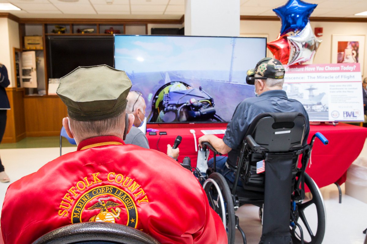 HTC VIVE tweet media