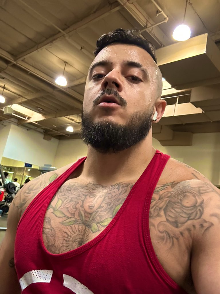 🇲🇽Mexican Short King👑🎅🏾🐻‍ ️🐧 on Twitter "Excuse my sweat 😅 https//t