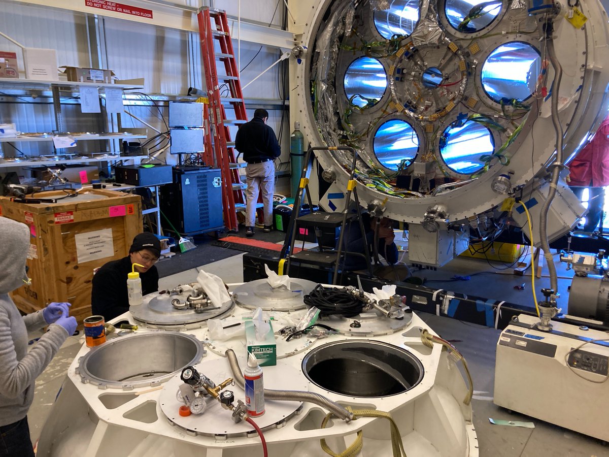SPIDER_CMB's tweet photo. It is a flurry of activity around the high bay today, leak checking the cryostat and vacuum windows, and prepping the telescopes for installation later this weekend. #AntarcticScience #SpiderCMB https://t.co/cr5n0NWC0Q