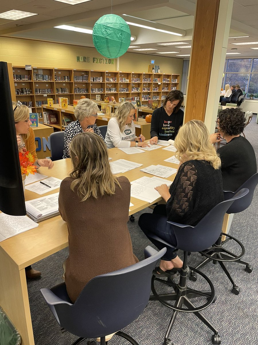 I had the honor to activate and lead some learning with our Middle Level ELA teachers this morning. FHPS Immersion, 7th, and 8th grade teachers came together to learn, grow, and practice what is best for #EveryStudentEveryDay <a href="/ForestEastern/">Forest Hills Eastern Middle School</a> <a href="/CMS_FHPS/">Central Middle School</a> <a href="/NHMSHuskies/">Northern Hills MS</a>