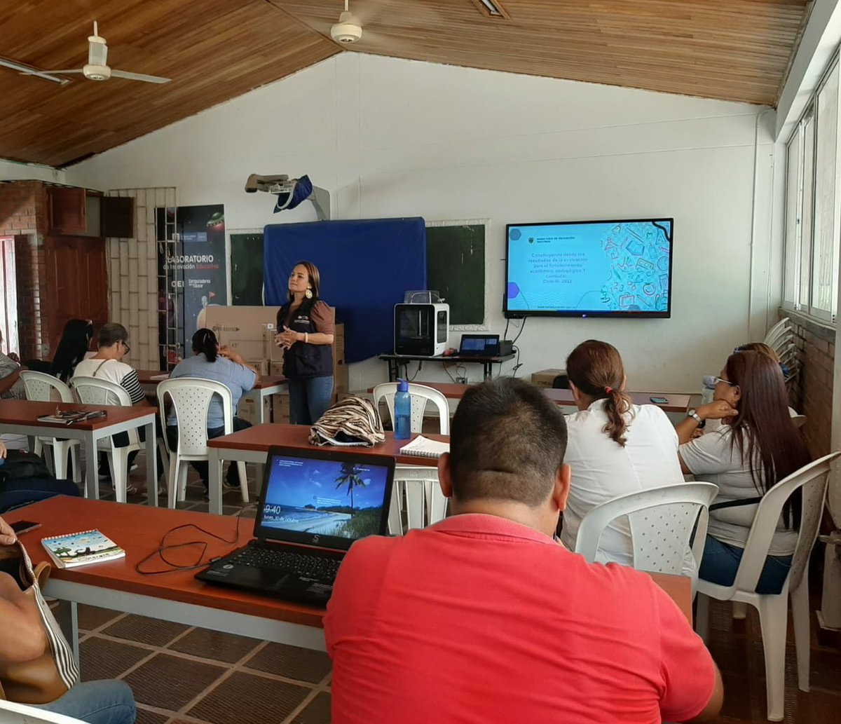 lialde20's tweet photo. @Mineducacion @PTA_Colombia @agaviriau Así es,
@PTA_Colombia
 llega a Sabanalarga Atlántico, al EET José Agustín Blanco Barros, formando a Maestros,  acompañando en aula, enriqueciendo la praxis con estrategias didácticas y de seguimiento al aprendizaje.
@SEDAtlantico
@RinconferE
@petrogustavo
@MARENAMen
@hbayonar https://t.co/Oi7Qhkp2t2