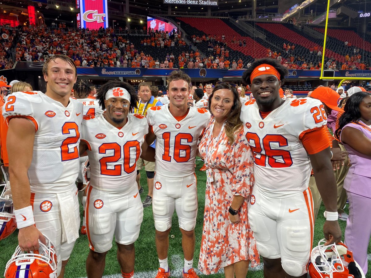 Congratulations to Hope Parnell, Senior Lecturer in our department, for being chosen as Professor of the Game for <a href="/ClemsonFB/">Clemson Football</a>'s 2022-2023 season opener against Georgia Tech at the Mercedes-Benz Stadium in Atlanta, Georgia.

#clemsonuniversity #clemsonmanagement