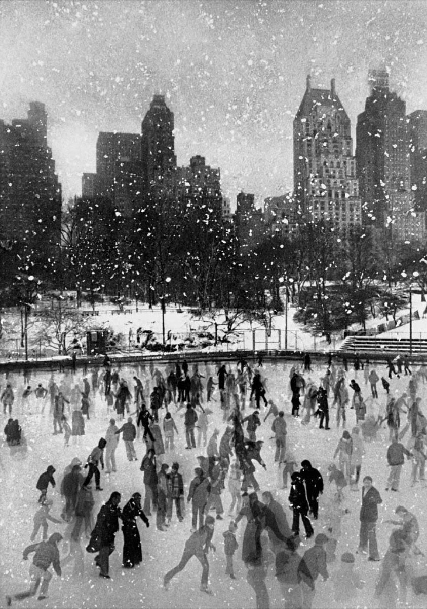 BlackstarCorne1's tweet photo. Central Park, New York City, 1954
by Wollman Rink https://t.co/OvHfe0IMwO