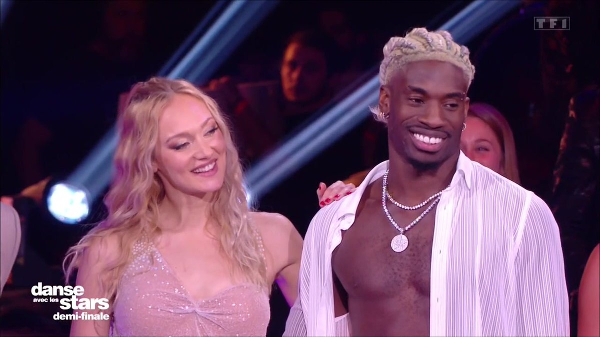 #DALS
🎶 Une rumba sur Je te promets pour Stephane Legar et Calisson Gouasdoué !