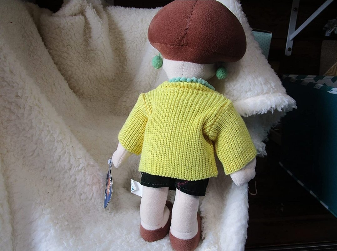 MrWysHouse's tweet image. Cursed Wendolene I found on Amazon. @Cursed_Merch