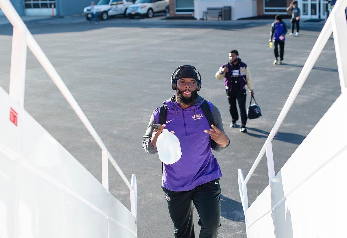 Leavin’ on a jet plane.

🛫 Louisville, KY

#GoDukes