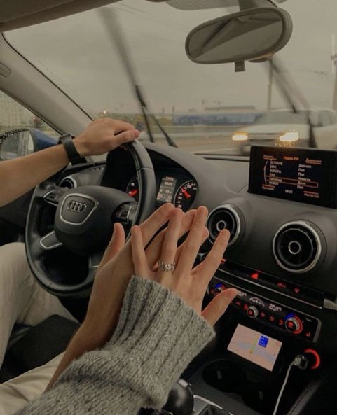 CouplesNotez's tweet image. road-trips with you 💜