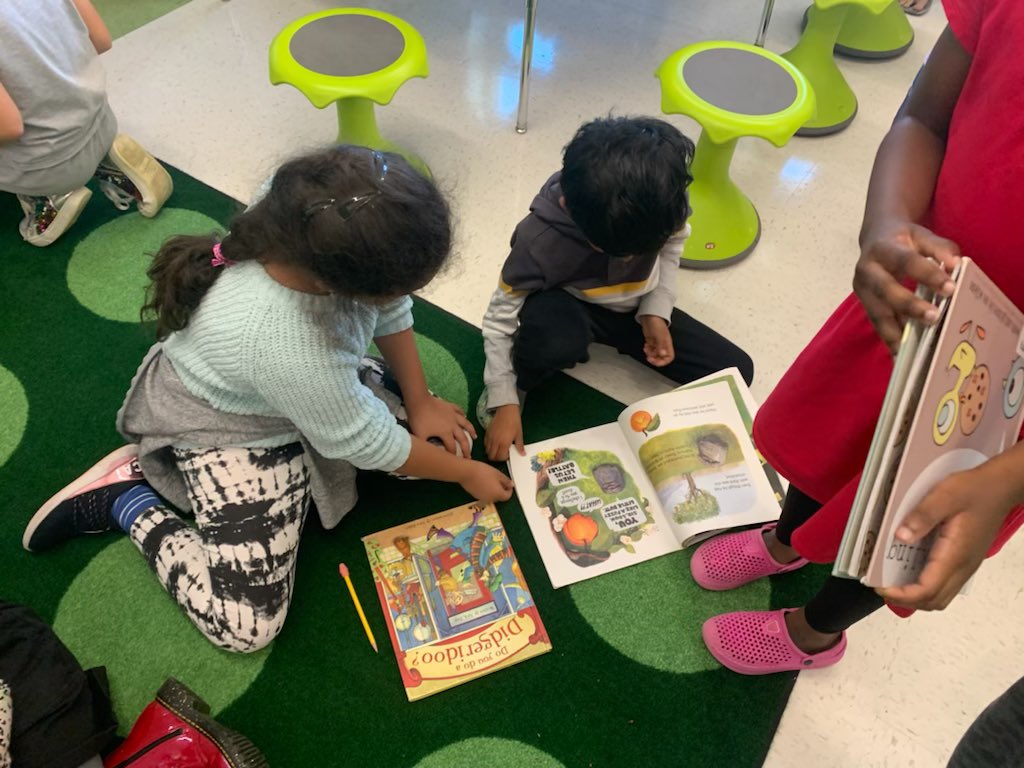 DrYolandaAllen's tweet photo. Buddy reading with first and third grade students. #beyondthecurriculum #developingaloveforreading @SnowdenFarmRS thank you for organizing. https://t.co/t6KGFt9TsE
