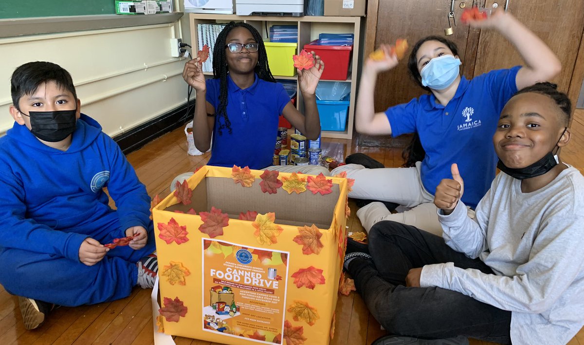 JCS312Q's tweet photo. Our spectacular Student Government  assembled the Food Drive collection box. Let the donations begin! 💛🧡 #JCSPride #LeadersOfTomorrow #WeRoar #FoodDrive https://t.co/R4w0jEdNO0