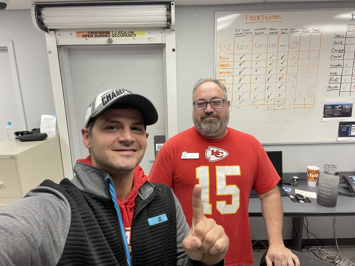 Dustin Maurer tweet media