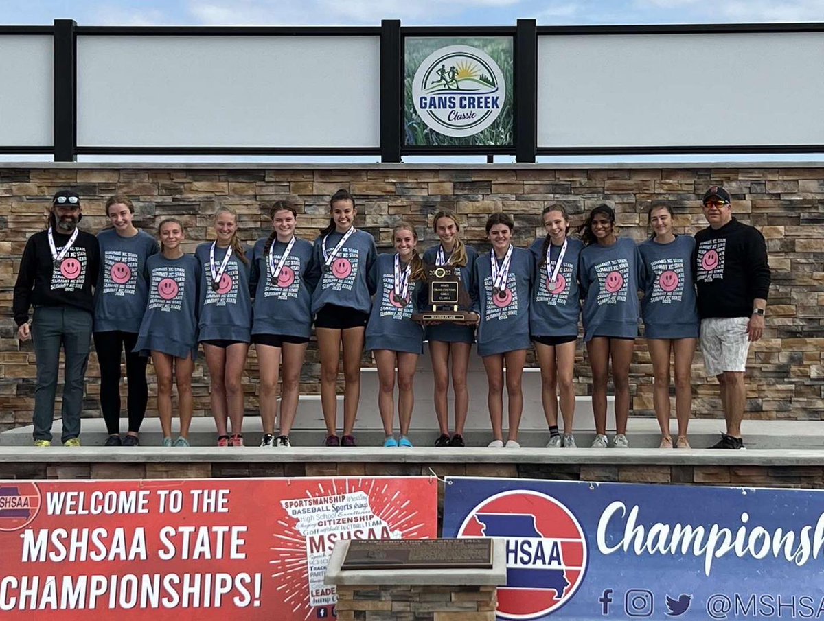 caterossomanno's tweet photo. so beyond proud of my entire team today at summit for getting 2nd place at state!!! I got 4th and ran 19:17, and am so proud of Ella and Reese for placing as well. So grateful to have the best teammates and coaches and can’t wait to see how track and next xc season goes! https://t.co/k8DTghKBM7