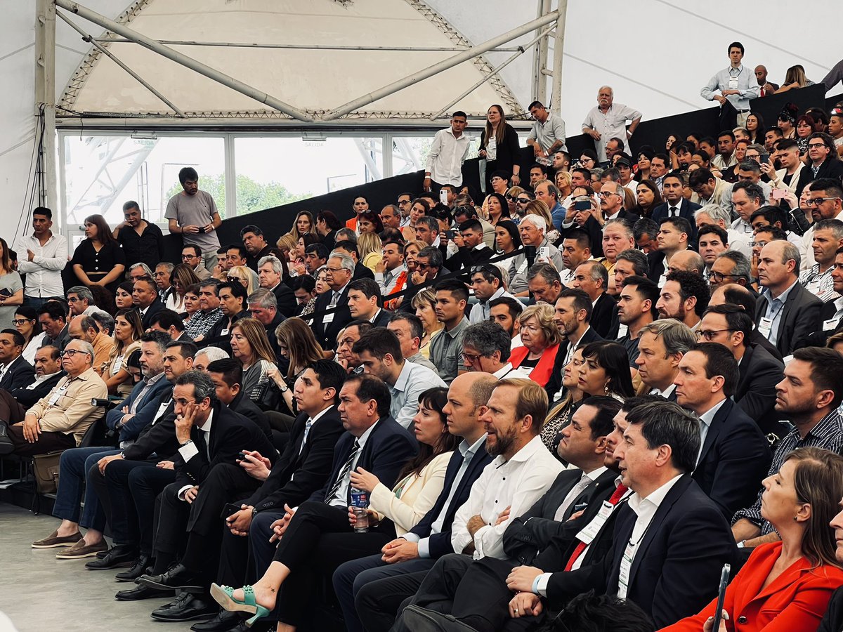 DoraRRodriguez's tweet photo. En Tecnopolis, participé de la Expo y Congreso “Gobierno y Servicios Públicos: Ciudades para vivir bien”, organizado por #FAM

Planificar una mejor gestión desde los Municipios para los ciudadanos implica también conocer las nuevas herramientas y modelos de trabajo. https://t.co/ocKTQz0HS6