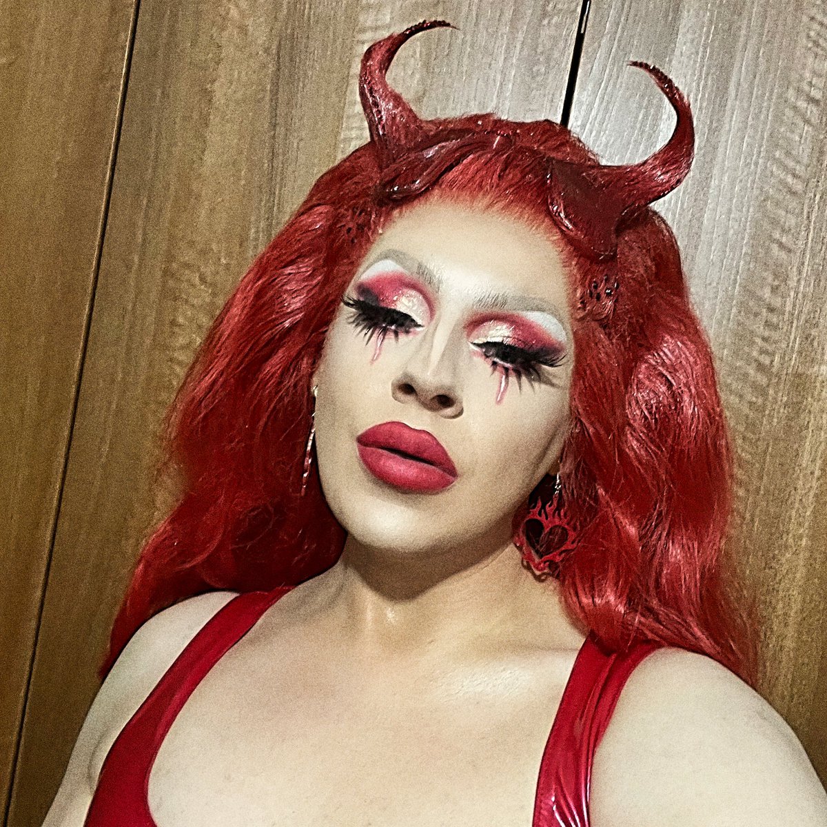 madissonblu's tweet image. i never do a red lip? but i kinda loved it