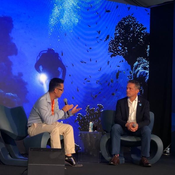 FCousteauOLC's tweet photo. Fabien during his keynote at the Ocean Collective summit, raising the questions of:
What does ocean sustainability really mean?
How can we conserve and sustainably use the oceans, seas and marine resources for sustainable development?
#FCOLC #Ocean #Sustainability https://t.co/lBXBU461zY