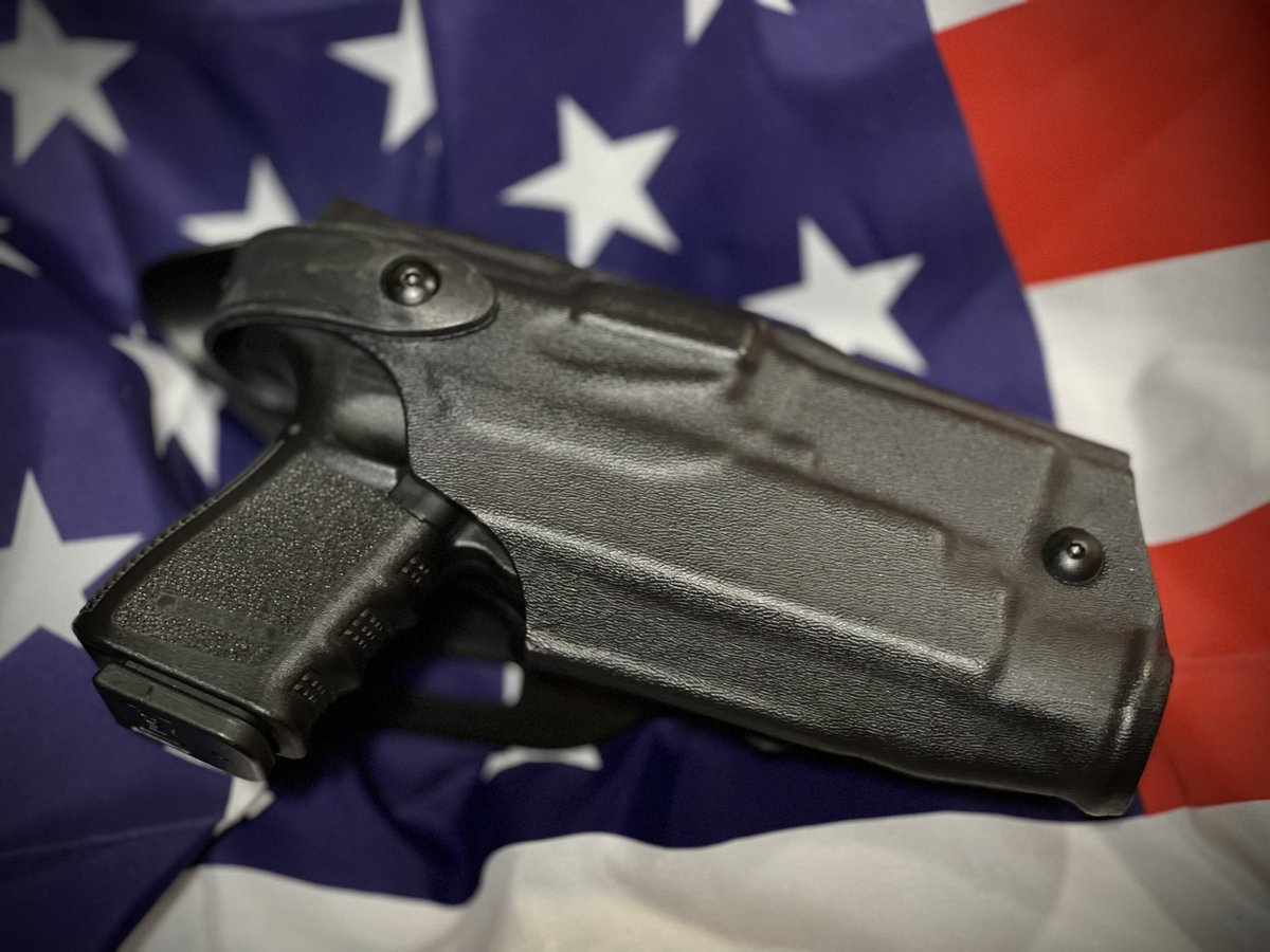 usms_rahrah's tweet photo. 最近LE装備から離れてきてる僕ですが、しっかり収集しております。ww
Safariland G19 TLR2用ホルスター
Thanx by @Ghost3812117
#le装備 #g19 #tlr2 https://t.co/SERYg7wSzD