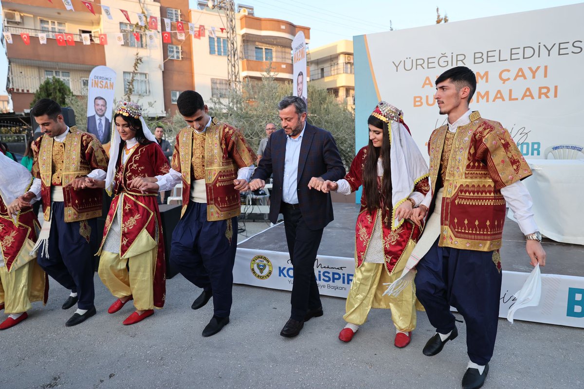 fmkocaispir's tweet photo. Levent Mahallemizde hemşehrilerimizle bir araya geldik. Sohbetimizi ettik, çayımızı içtik, halayımızı çektik 😊 https://t.co/X1ymtoXq9s