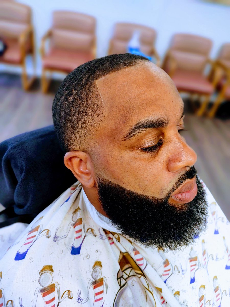 MrHouseofStyles's tweet photo. Still putting in a little work here and there! #barbertweets #barberlife #ncsfinest #jocosillest https://t.co/ZXvIdrpAF7