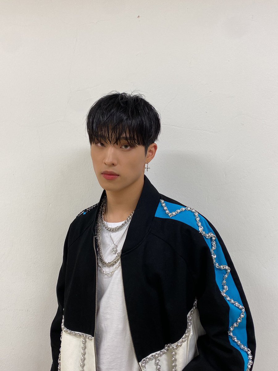 kyo tweet media
