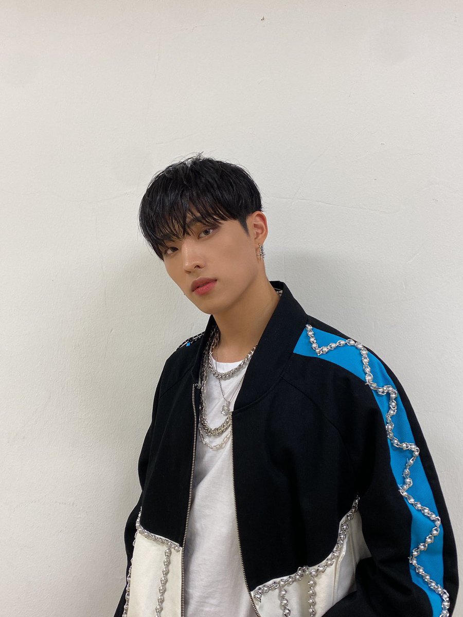 kyo tweet media