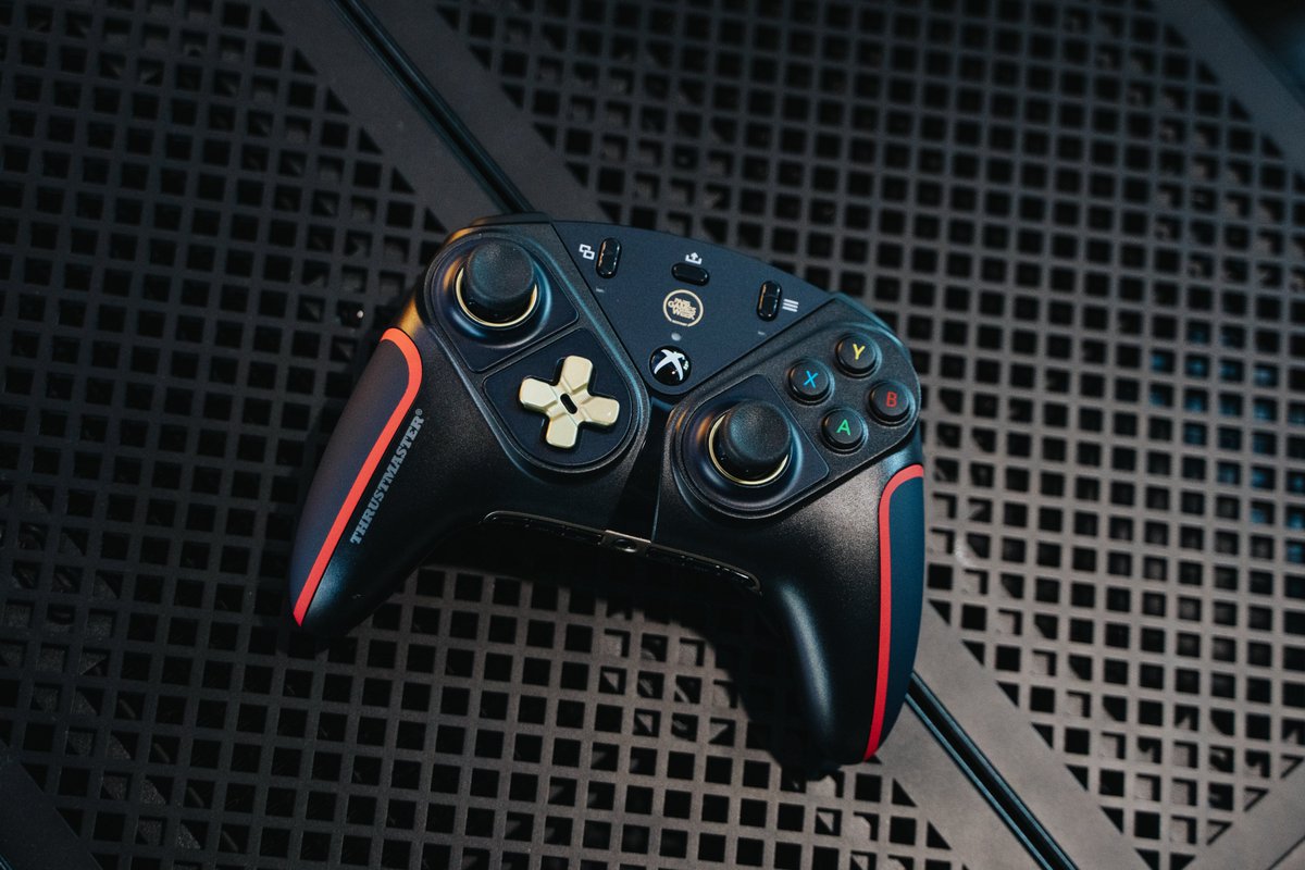 XboxFR's tweet photo. Ils sont si cools chez @TMThrustmaster qu'ils ont sorti 10 manettes customisées #PGW2022

Tente de remporter une ESWAP X PRO CONTROLLER Limited Edition ! 

Suis les étapes :
👉 Follow @XboxFR &amp; @TMThrustmaster
👉 RT et commente sous ce post avec le #XboxPGW https://t.co/Qip1Q48nDG