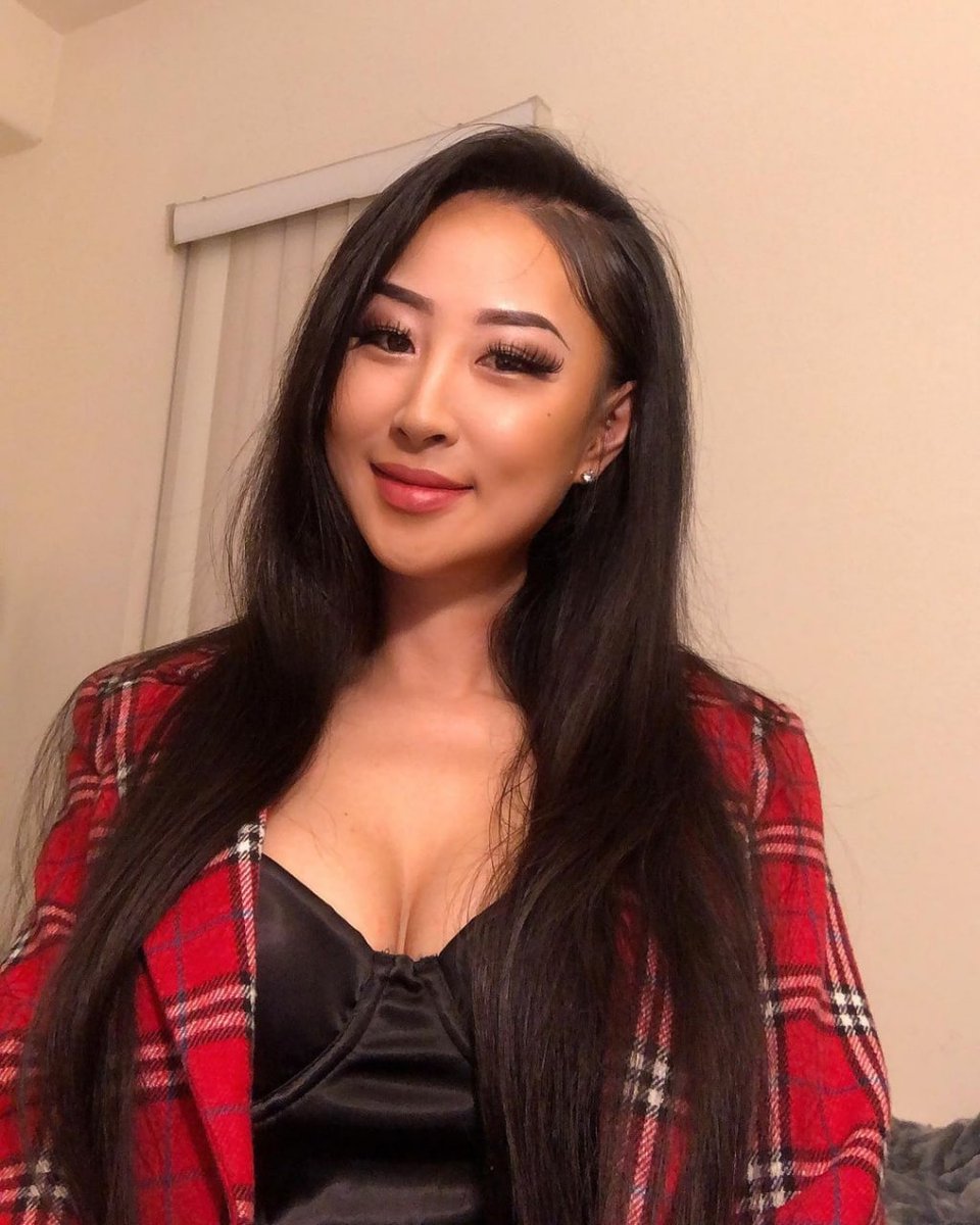 easytopplayer's tweet image. All the beauty of life is created through the power of love for a woman.