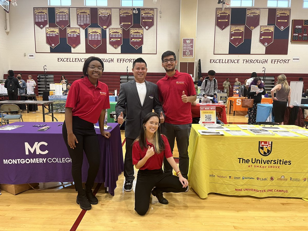 USG_Recruitment's tweet photo. Wanna know what’s got these @UatShadyGrove Student Ambassadors so excited? Join us at our #USGOpenHouse on Sat, 11/12, from 10am-1pm to find out! Explore all graduate &amp; undergraduate degree programs, tour campus, &amp; more! #discoverUSG Registration: https://t.co/oULSU6UZGs https://t.co/C0hu7HG4EI