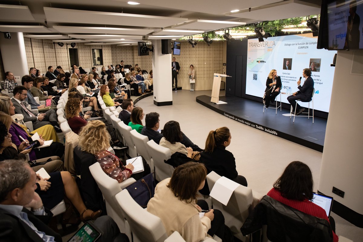 AsocDIRSE's tweet photo. Te resumimos las conclusiones tras la jornada de #TRANSVERSA2022 que dejó patente que el futuro de la #sostenibilidad está marcado por el tsunami regulatorio en donde el mejor regulador es, y será, la opinión pública. Si te la perdiste 👇

https://t.co/PURpX3IEMH https://t.co/yllE9vvrky