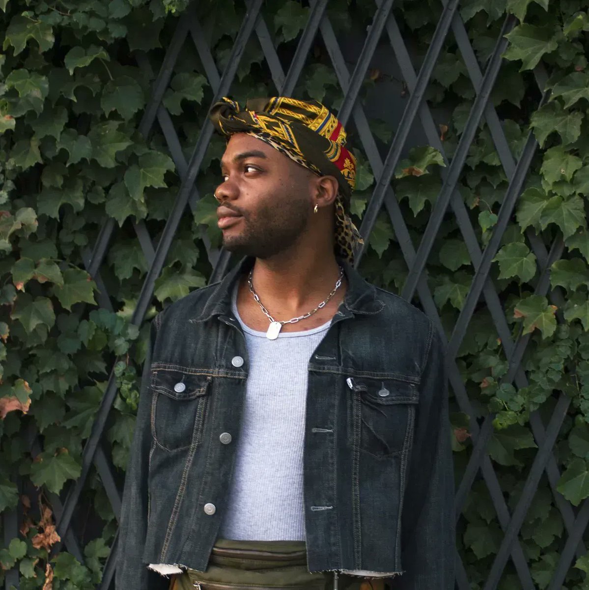 From the 7-5 to the South Side, <a href="/richienough/">soundcloud yapper</a> is a freelance multi-disciplinary creative w/ roots in design strategy, music production &amp; web development. Growing up in a military household has given him a deep reverence for the preservation of storytelling.
parksrichiework.github.io/parksrichie-Po…
