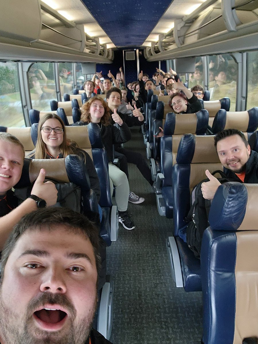 frc_3197's tweet photo. The Hexhounds are loaded up and heading to Tremont, IL for the 2022 Roboteer Rumble! Follow the live stream tomorrow from 9am - 5pm. #MoreThanRobots #pridechs #WEARECSD 

 https://t.co/TMu5o48QSc https://t.co/KASxj2BTPz