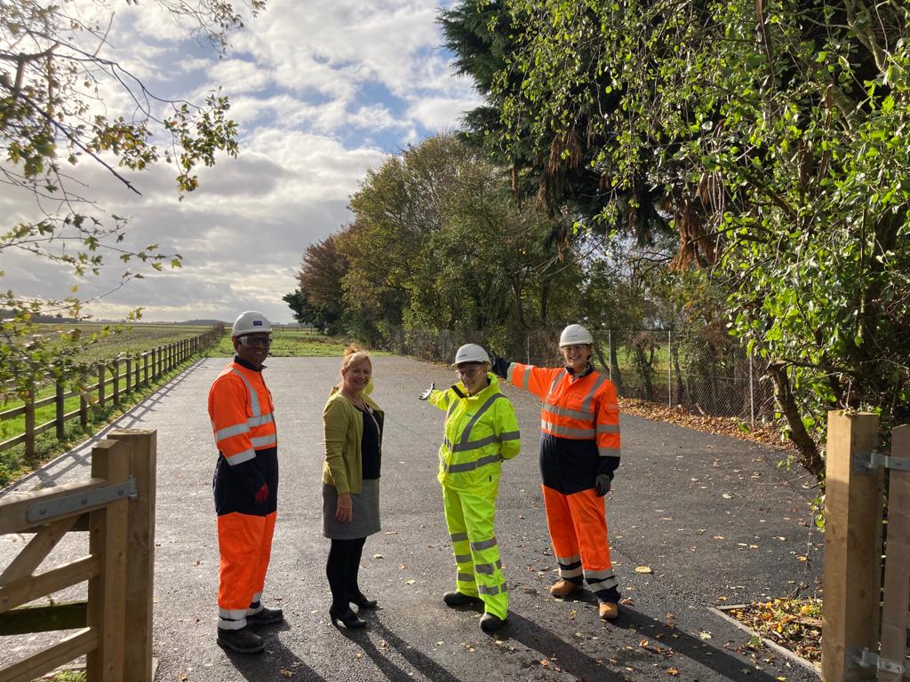 nationalgriduk's tweet image. ✅ Car park? Completed 🚗

Working alongside @balfourbeatty, our Viking Link #interconnector project team donated 200 tonnes of recycled hardcore to New Leake Primary School, Boston 🏫

Additional parking was urgently needed to keep pupils safe. Glad we could help - amazing work!
