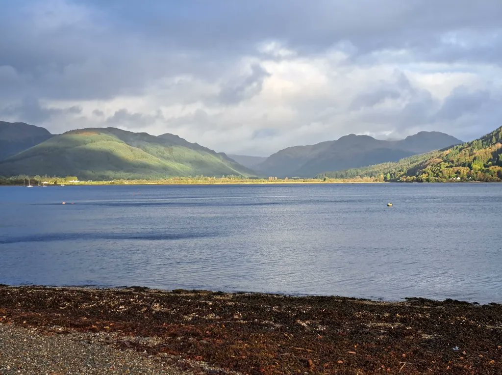 The Holy Loch was looking very calm when <a href="/DKnott8/">David Knott</a> travelled with us recently.