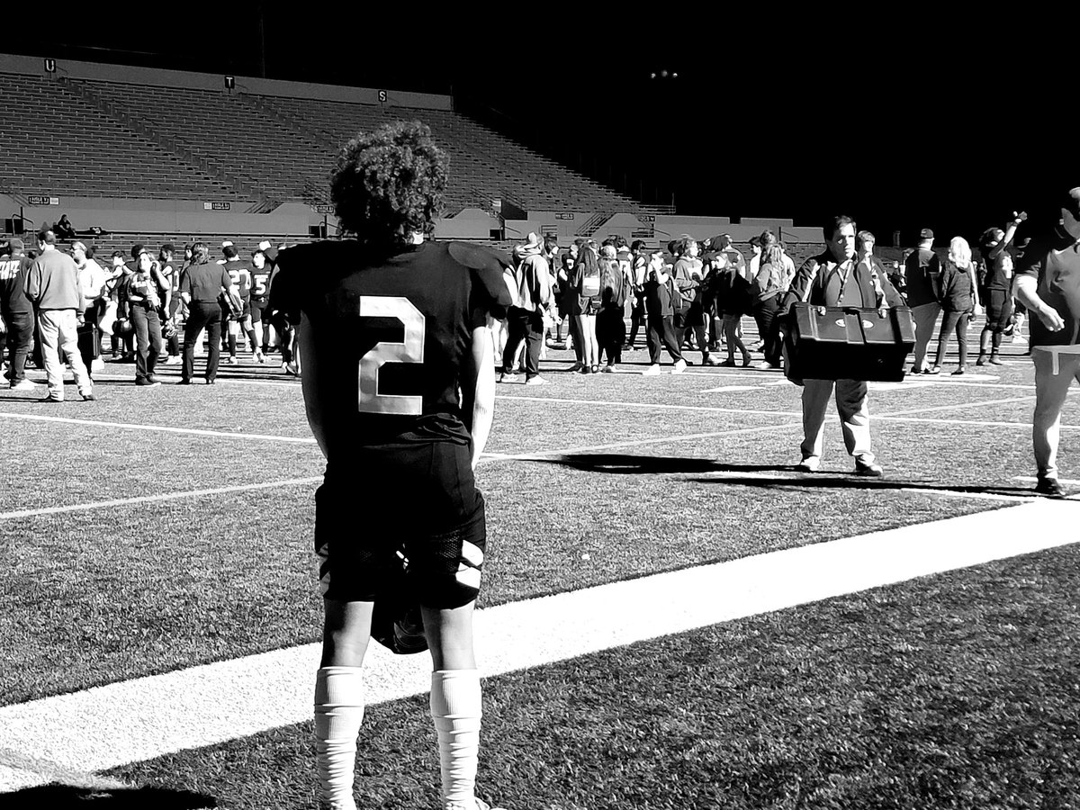 <a href="/DonovanM_11/">Donovan Martin</a> A picture being worth 1,000 words is sometimes an understatement. Alot of emotion in one shot. 🐺🏈💪🏽 <a href="/WolvesPlano/">Plano West Wolves Football</a>
