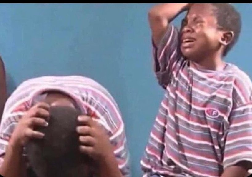 LordeChama's tweet photo. “Sneaky Link alefwaya Pe Light, ngandengishamo tell her to play nice💀 amano kwati maule.... okay shinga per night?”  @Chefy187  🔥🧠😭🔥😂

SideChicks...👇🏽👇🏽👇🏽 https://t.co/UlDA3VRrzp