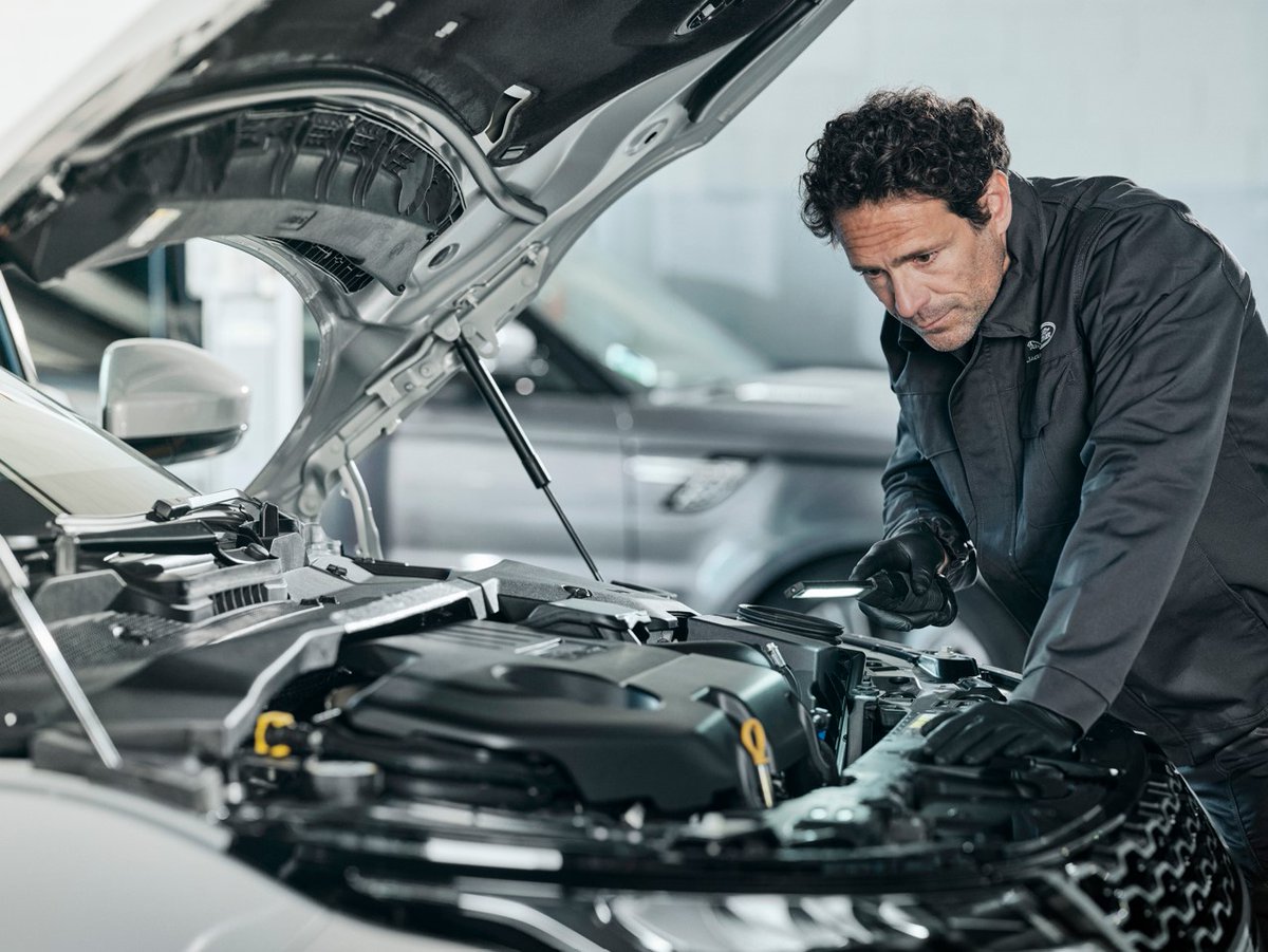 Make sure your Land Rover is well-prepared for Winter.

Whether it’s servicing, an MOT or regular maintenance, you can use our convenient online booking system to arrange your next appointment.

Book your next service appointment today: ow.ly/jXaR50LuJJc