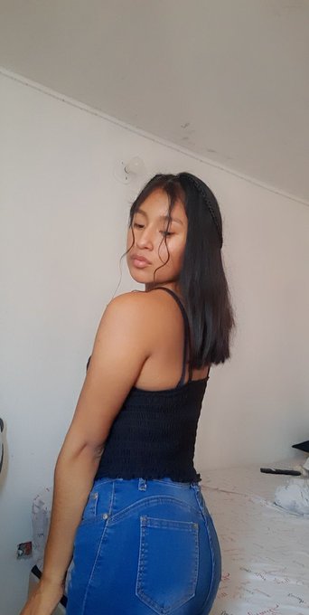 Buenos d&iacute;as chicos, quienes retweet a este post, se llevar&aacute; una probadita sin sensura. solo por tiempo<a href="/tag/nuevafotodeperfil"class="tags"><span>#nuevafotodeperfil</span></a>