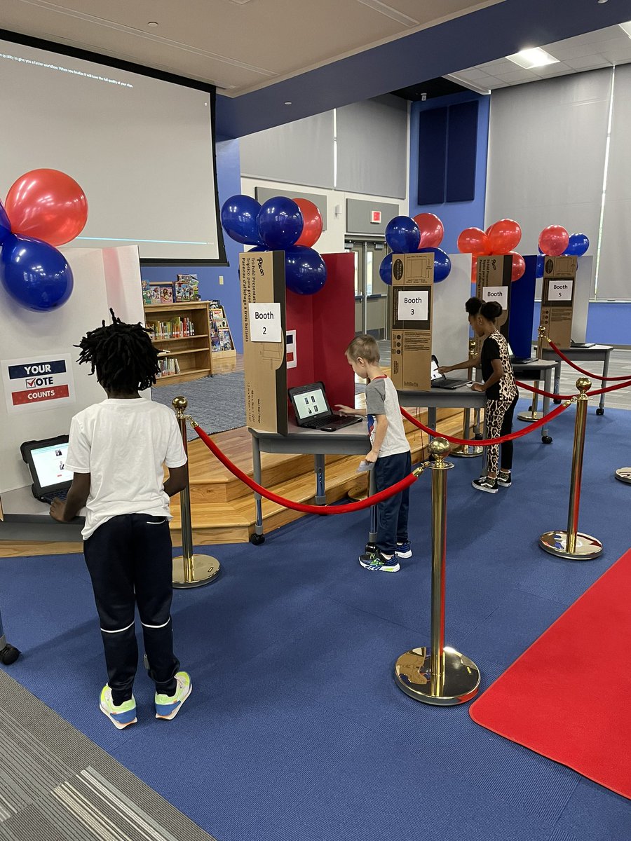 Ms_Mitchell4's tweet photo. Texas Governor Mock Election #texasgovernor #election #misd #ruthes https://t.co/lKQazw4mtB