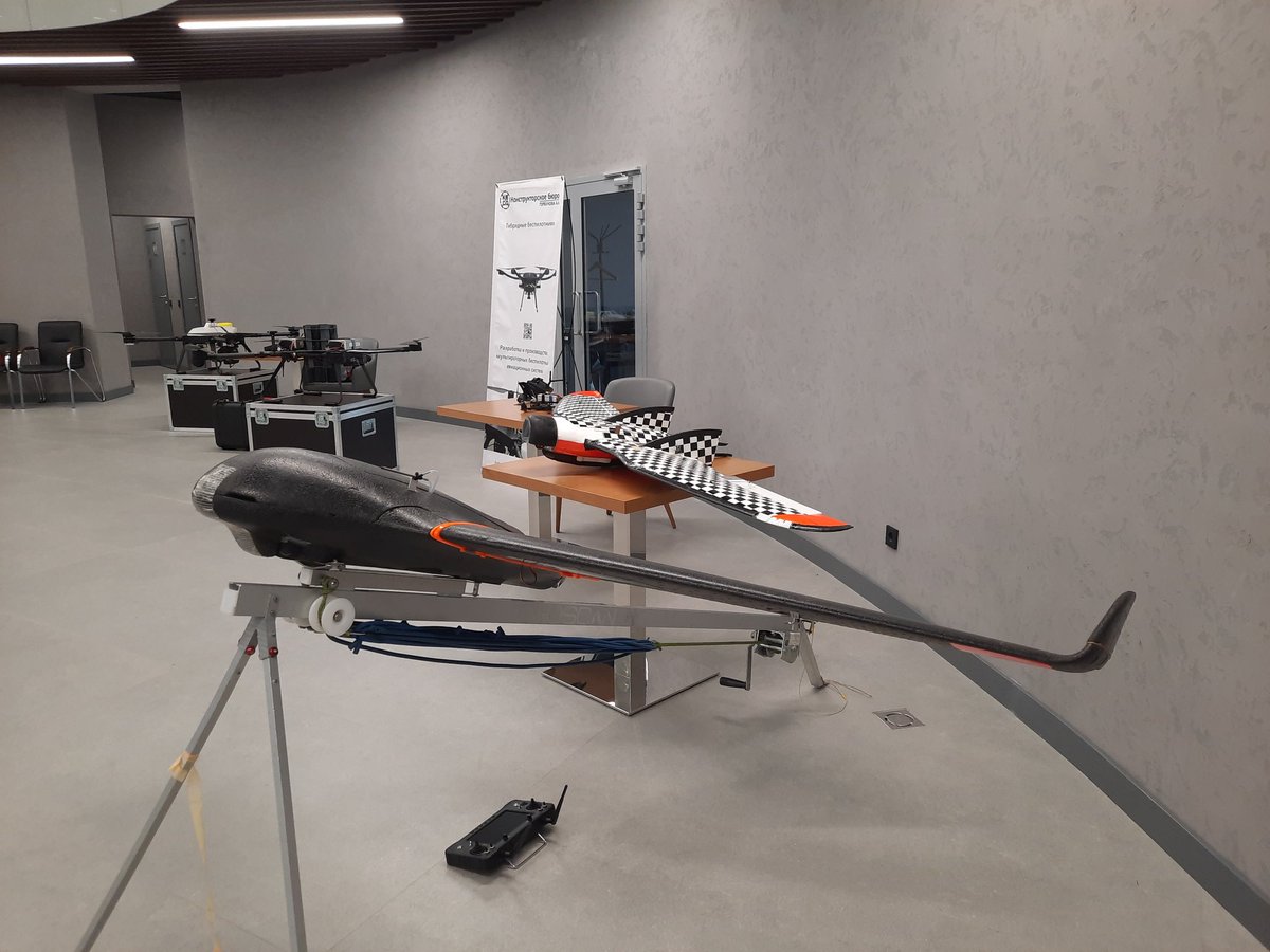 SylvainTronchet's tweet image. Le Centre Wagner à ouvert ses portes aujourd'hui à Saint Petersbourg. La société paramilitaire s'offre une vitrine et un "incubateur de jeunes talents patriotes" dans les domaines de la défense et de l'information. 1/2