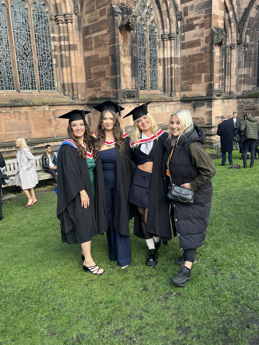 Another proud day😊 Twin 2 graduated ❤️