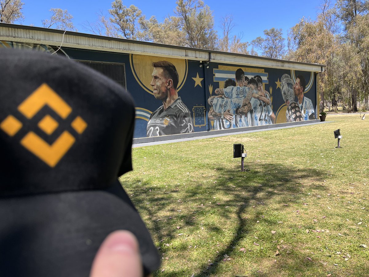 BinanceArg's tweet image. 💛 Qatar se siente cada vez más cerca. 

🇦🇷Así arrancamos la Experiencia #Binance+AFA.