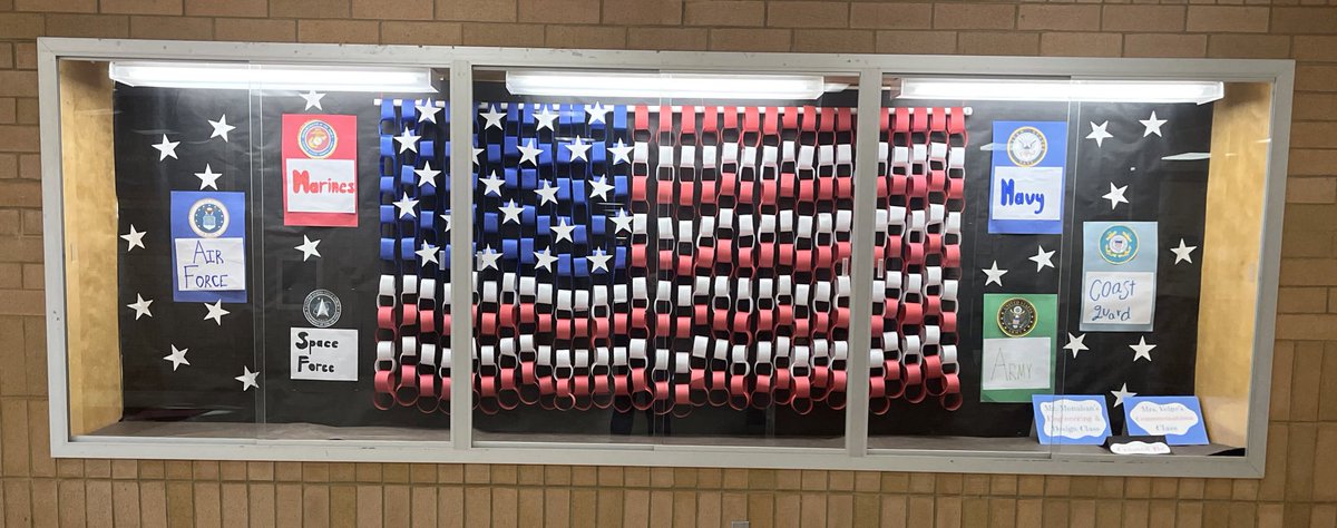 ChristaMCA_JSD's tweet image. CMMS is getting ready for Run for Vets!! 🇺🇸 🇺🇸 🇺🇸 

The main event is MONDAY 11/7! Don’t forget to wear sneakers!! 
#CMMSLionPride 🦁