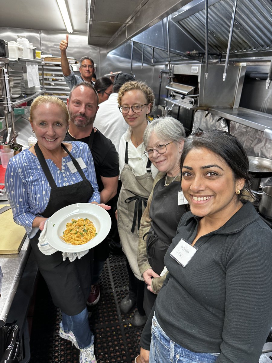 TimesSquareNYC's tweet photo. We're so proud to have these three amazing chefs in #TimesSquare 👩🏼‍🍳🧑🏻‍🍳🧑🏻‍🍳🌟 Jack Logue from @thelambsclub and Heather Pelletier &amp; Asi Maman from Sicily Osteria all participated in @degustibusnyc 🥘

📸 De Gustibus Cooking School
 
#chefsofnyc #NYC #NYCRestaurants https://t.co/CTdTMqtFSm