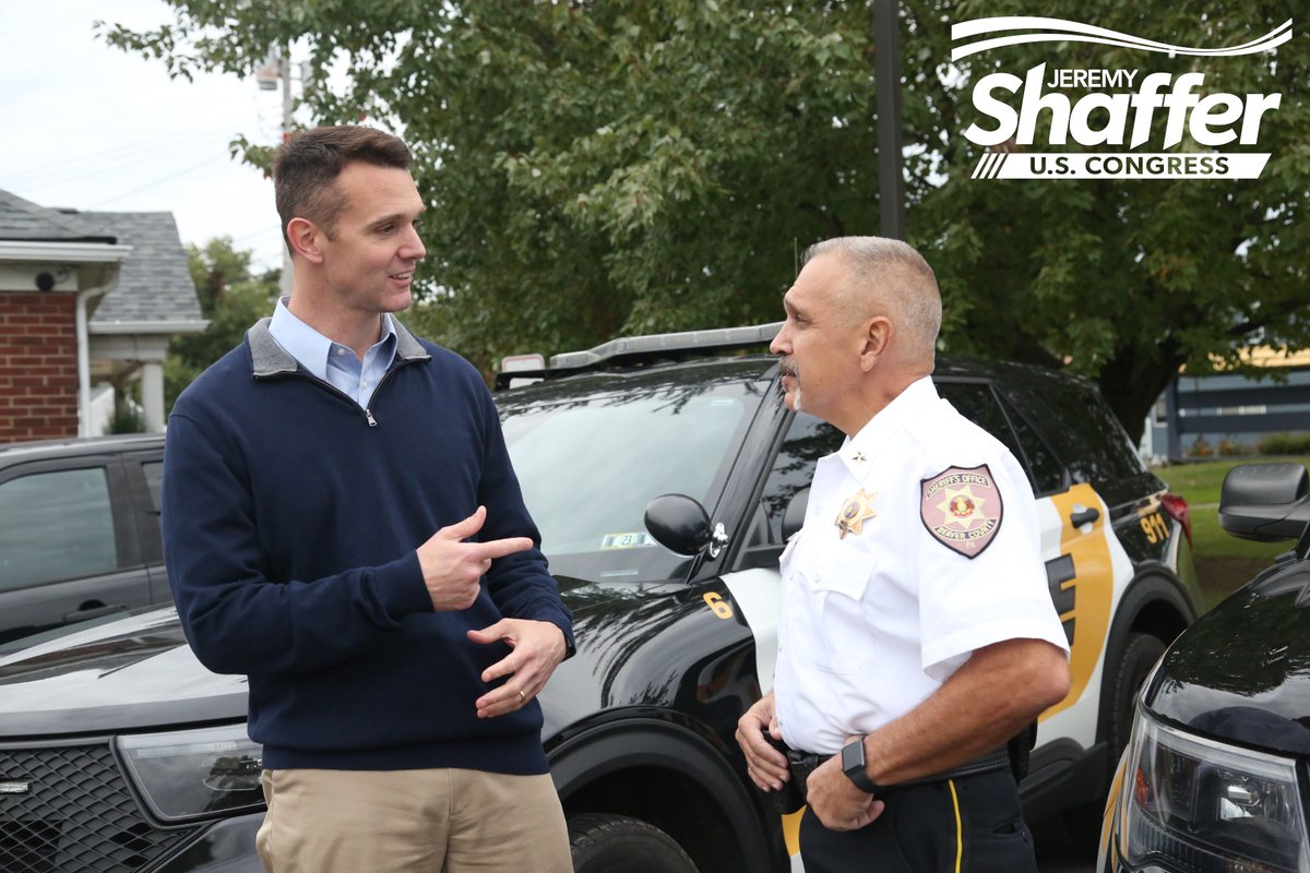 With crime on the rise it's more important than ever to support our law enforcement. I've been endorsed by ALL major police organizations in the district.

Chris Deluzio is too dangerous for Western PA. He wants to DEFUND the police, I'll DEFEND them.  #PA17