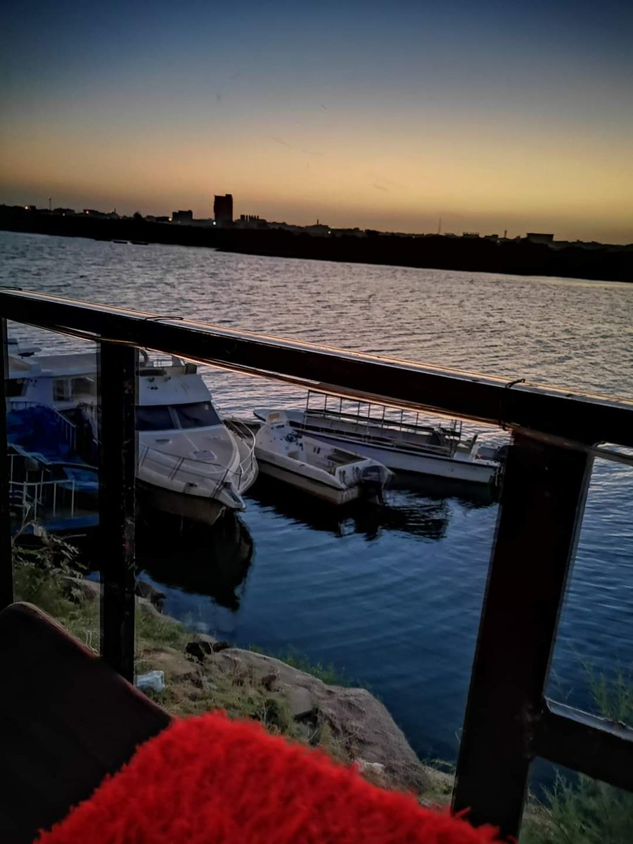 tune_cafe's tweet photo. مقهى نايت توون (نغم الليل)، يرحب بكم ويقدم افضل خدمات السياحة النيلية والمناظر الخلابة الطبيعية والاجواء الممتعة.
لا تنتظر الغد اليوم هو يومك لتبتهج وتمرح قليلا.
نايت توون يرحب بكم في شارع النيل ونسعد بخدمتكم دوما.💙💛💯 https://t.co/qezqQNGkrT