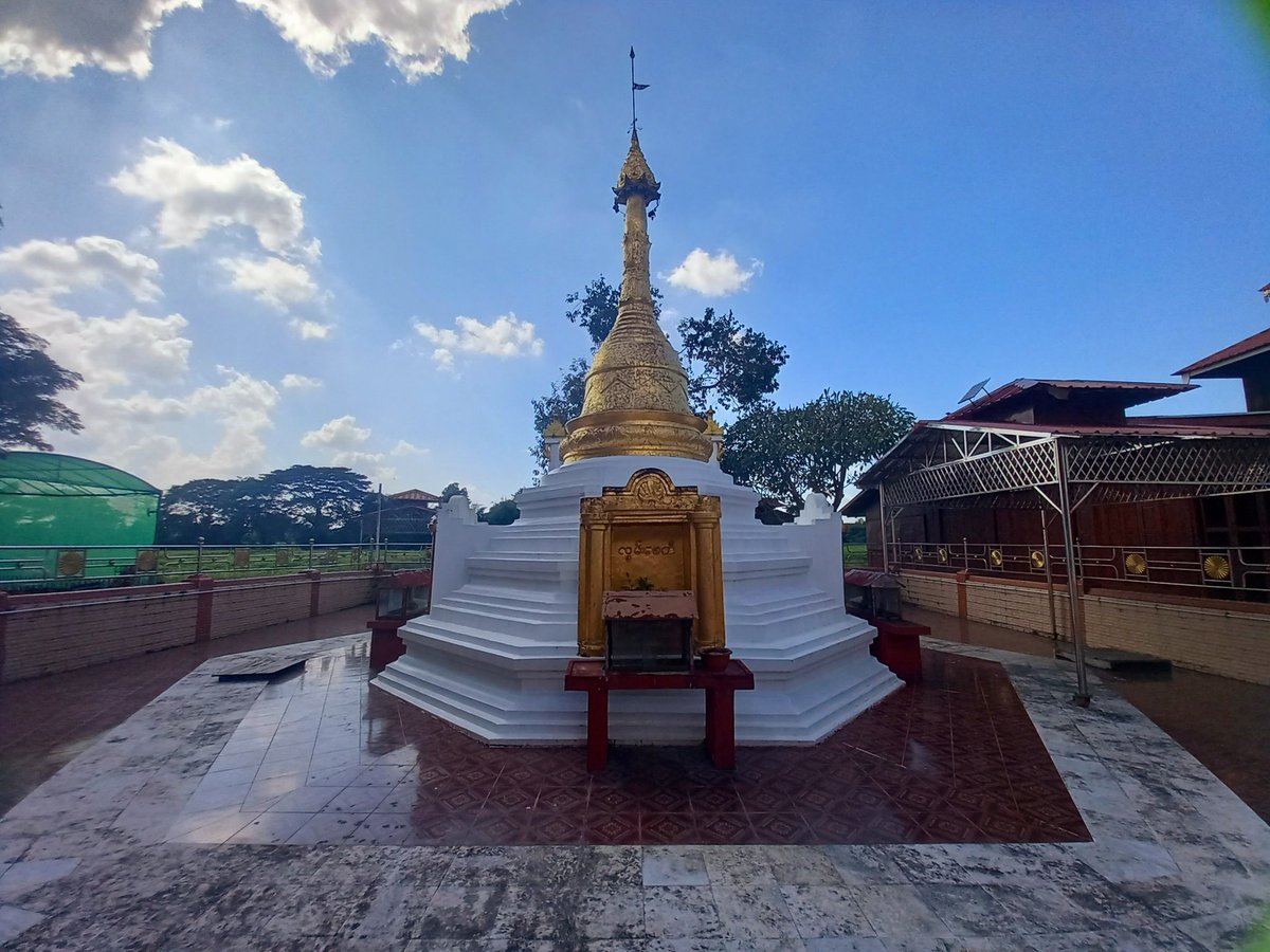 eieithwe_et's tweet photo. #ကွင်းကောက်ကျေးရွာ #အင်္ဂပူမြို့နယ် #ဟင်္သာတ #လွမ်းစေတီ
#4Nov2022 https://t.co/BeVIuAwhMx