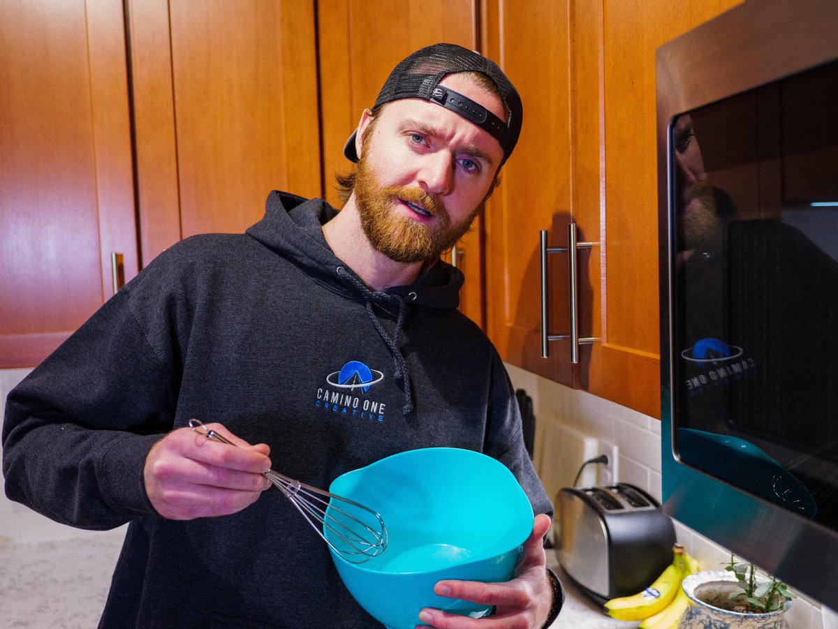 MFLEYE's tweet photo. I wanted photos that had zero business being used as promotional tools for these hoodies.
So here we are 😅 https://t.co/kmE36ztLgB