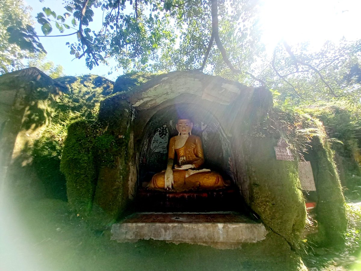 eieithwe_et's tweet photo. #ကျားအောင်းတောင်
#ကညင်တိုင်းကျေးရွာ
#လေးမျက်နှာမြို့နယ်
#4Nov2022 https://t.co/aQE9gA6eXz