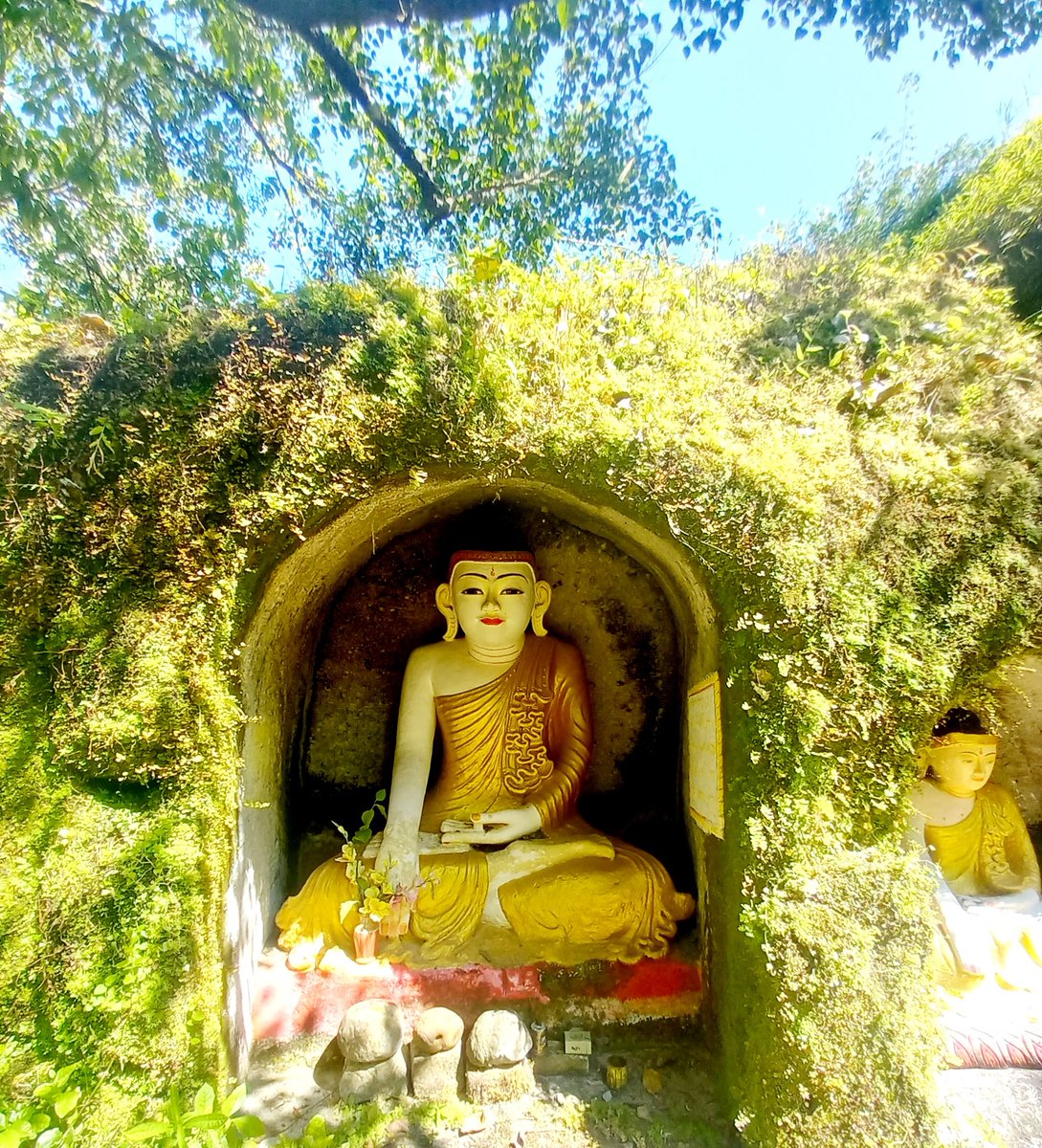eieithwe_et's tweet photo. #ကျားအောင်းတောင်
#ကညင်တိုင်းကျေးရွာ #လေးမျက်နှာမြို့နယ်
#4Nov2022 https://t.co/bOygIokbWu